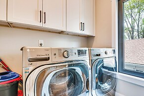 5 Mi to Dtwn Atl: Home w/ Office & Large Backyard!