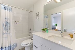 5 Mi to Dtwn: Pet-friendly Townhome in Seattle!