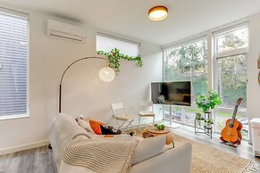 5 Mi to Dtwn: Pet-friendly Townhome in Seattle!