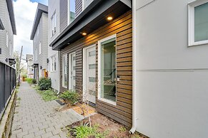 5 Mi to Dtwn: Pet-friendly Townhome in Seattle!
