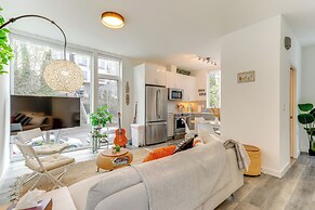 5 Mi to Dtwn: Pet-friendly Townhome in Seattle!
