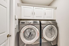 Home w/ Saltwater Pool: 15 Mi to Anna Maria Island