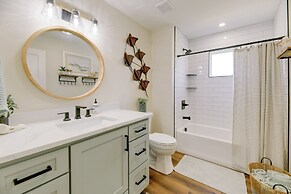 3 Mi to Rockport Beach: Home Near Aransas Bay