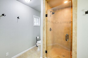 Family Home 6 Mi to Dtwn Cda: Lake & Sunset Views!