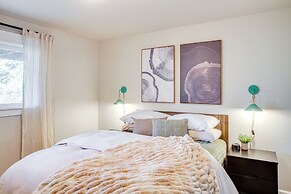 Family Home 6 Mi to Dtwn Cda: Lake & Sunset Views!