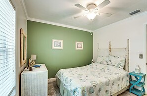 Boat Slip & Fire Pit: Peaceful House