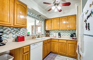 Boat Slip & Fire Pit: Peaceful House