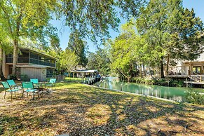 Boat Slip & Fire Pit: Peaceful House