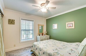 Boat Slip & Fire Pit: Peaceful House