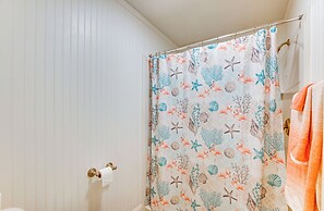 Boat Slip & Fire Pit: Peaceful House