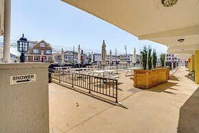 Walk to Beach: North Wildwood Condo w/ Pool Access