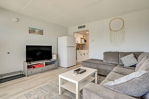 Walk to Beach: North Wildwood Condo w/ Pool Access