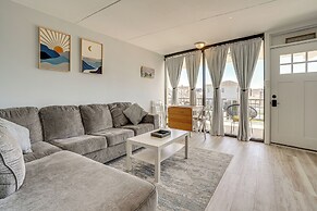 Walk to Beach: North Wildwood Condo w/ Pool Access