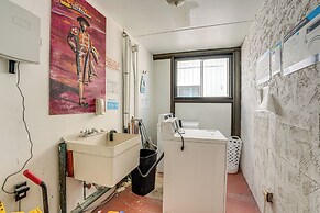 Walk to Beach: North Wildwood Condo w/ Pool Access