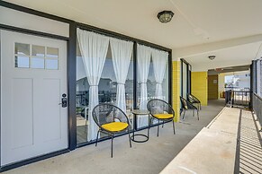 Walk to Beach: North Wildwood Condo w/ Pool Access