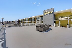 Walk to Beach: North Wildwood Condo w/ Pool Access