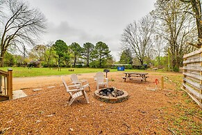 Walk to Marina: Springville Cabin w/ Fire Pit!
