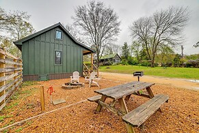 Walk to Marina: Springville Cabin w/ Fire Pit!