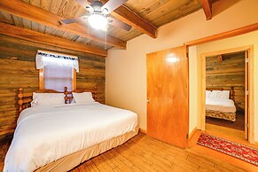 Game Room & Decks: Family Cabin in Springville!