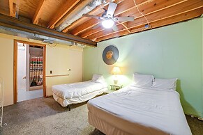 Game Room & Decks: Family Cabin in Springville!