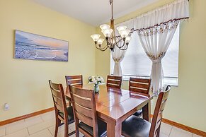 9 Mi to Apollo Beach: Riverview Getaway!