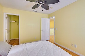 9 Mi to Apollo Beach: Riverview Getaway!