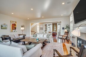 Lake Michigan Gem: Private Beach & Game Room