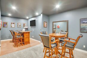 Lake Michigan Gem: Private Beach & Game Room