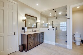 Lake Michigan Gem: Private Beach & Game Room