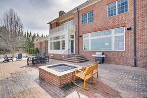 Lake Michigan Gem: Private Beach & Game Room