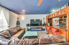 Spacious Family Home w/ Fenced Yard in DFW Area