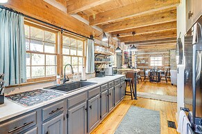 Hot Tub, Fire Pit & Creek Access: Whittier Cabin!