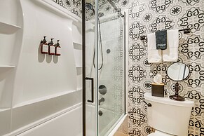 Hot Tub, Fire Pit & Creek Access: Whittier Cabin!