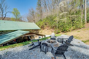 Hot Tub, Fire Pit & Creek Access: Whittier Cabin!