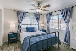 Mtn-view Home w/ Patio & Grill in Woodlake