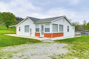 Peaceful Home w/ Patio on 30 Acres in Coxs Creek!