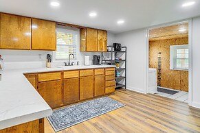 Peaceful Home w/ Patio on 30 Acres in Coxs Creek!