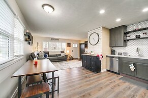 Walk to Marina: Home w/ Deck in Mentor!