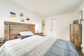 Walk to Marina: Home w/ Deck in Mentor!