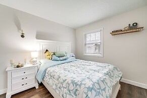 Walk to Marina: Home w/ Deck in Mentor!