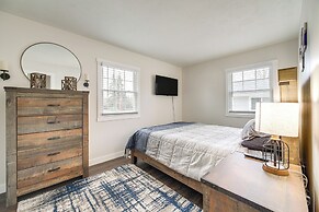 Walk to Marina: Home w/ Deck in Mentor!