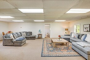 6 Mi to Scottsboro: Apt w/ Furnished Porch