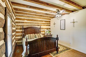 6 Mi to Scottsboro: Apt w/ Furnished Porch