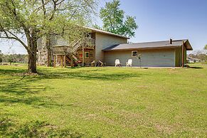 6 Mi to Scottsboro: Apt w/ Furnished Porch