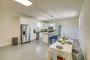 6 Mi to Scottsboro: Apt w/ Furnished Porch