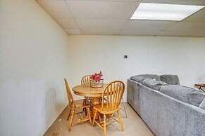 6 Mi to Scottsboro: Apt w/ Furnished Porch