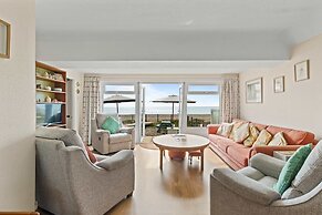 The Coastal Crab - Family-friendly Three-bed Beach House in Pevensey