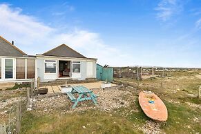 The Coastal Crab - Family-friendly Three-bed Beach House in Pevensey