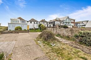 The Coastal Crab - Family-friendly Three-bed Beach House in Pevensey