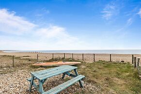 The Coastal Crab - Family-friendly Three-bed Beach House in Pevensey